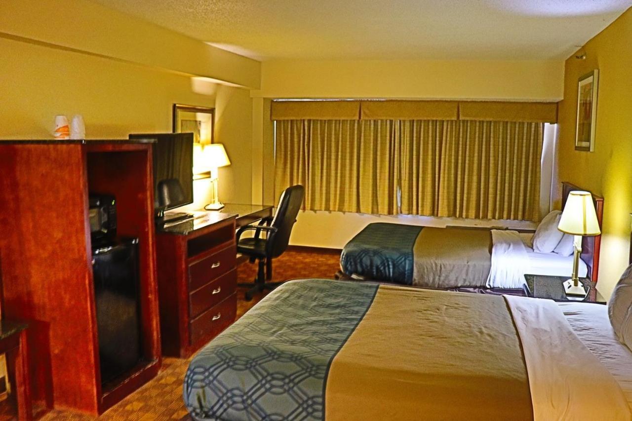 Rodeway Inn Sandston Exteriör bild