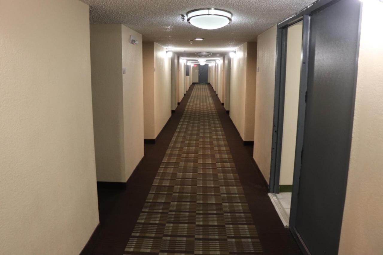 Rodeway Inn Sandston Exteriör bild